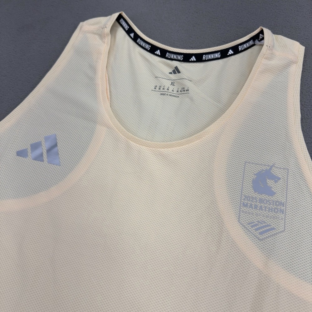 Adidas Boston Marathon 2025 Own The Run Tank Top Mens XL Warm Vanilla Yellow New